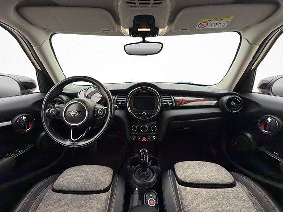 MINI Cooper S 12 of 30