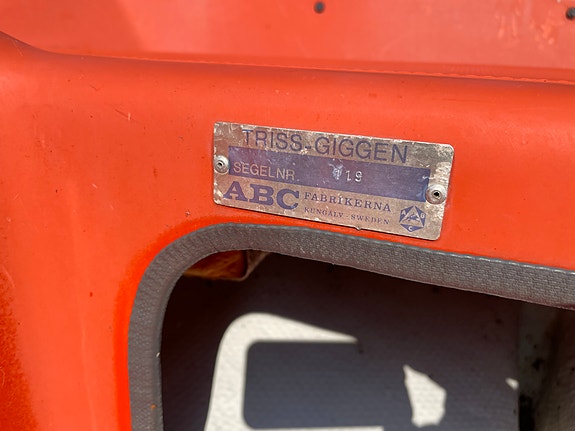 Triss Giggen 119 2 of 2