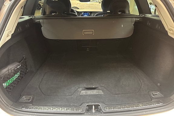 Volvo V60 13 of 13