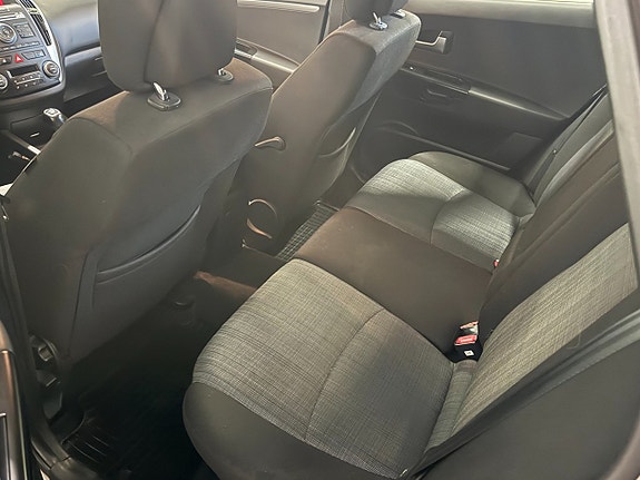 Kia Ceed 15 of 19