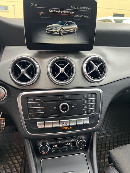 Mercedes-Benz CLA200 9 of 21
