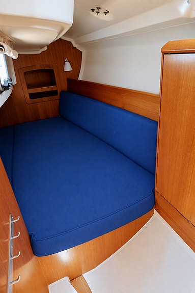 Jeanneau Sun Odyssey (2005) – Modern komfort och seglarglädje! - Bullandö marina 3 of 5