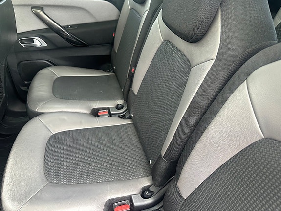 Citroen Grand C4 Picasso 10 of 17