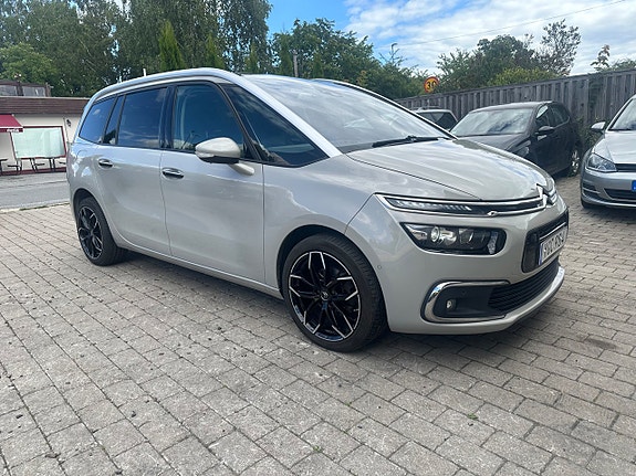 Citroen Grand C4 Picasso 2 of 17