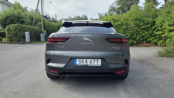 Jaguar I-PACE 2 of 11