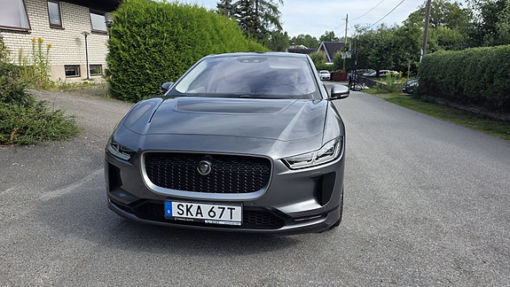 Jaguar I-PACE 4 of 11