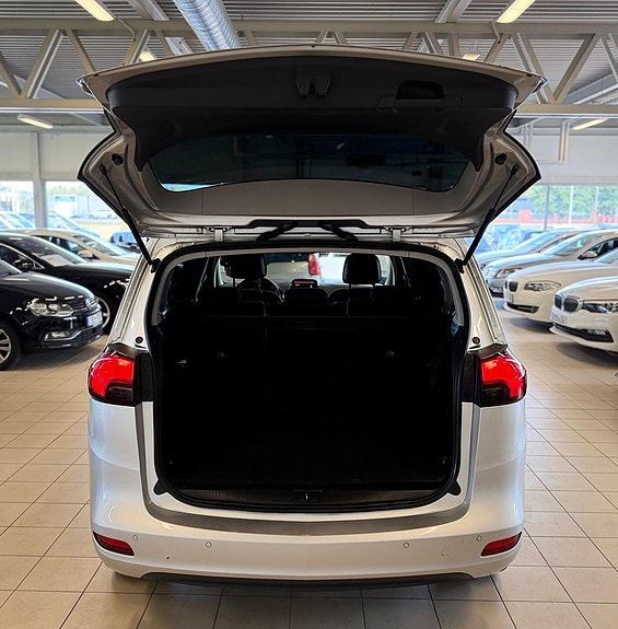 Opel Zafira Tourer 6 of 15