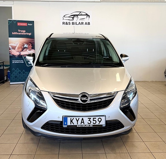 Opel Zafira Tourer 2 of 15