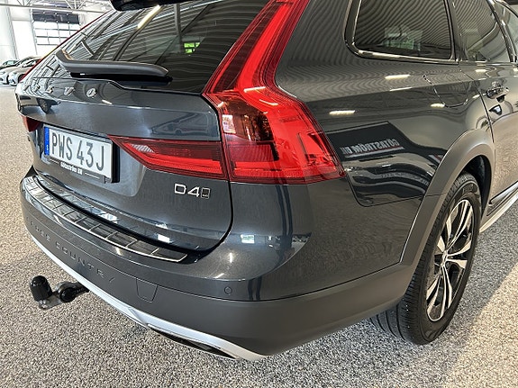 Volvo V90 Cross Country 8 of 25