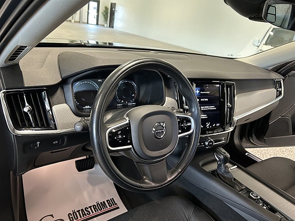 Volvo V90 Cross Country 13 of 25