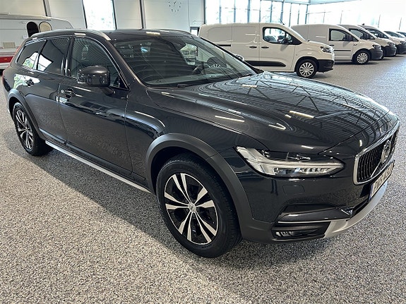 Volvo V90 Cross Country 5 of 25