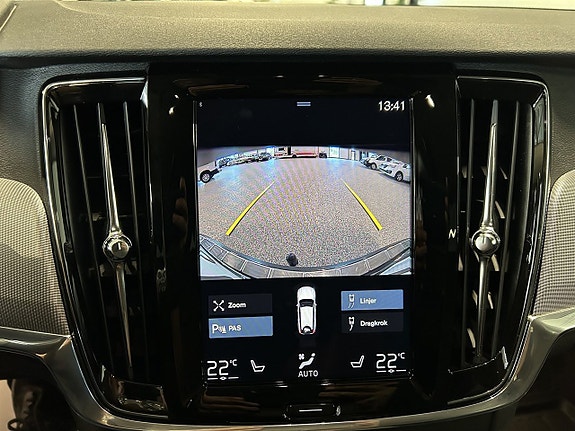 Volvo V90 Cross Country 21 of 25