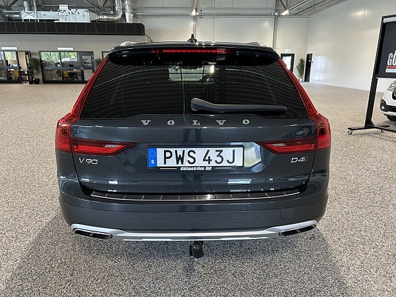 Volvo V90 Cross Country 3 of 25