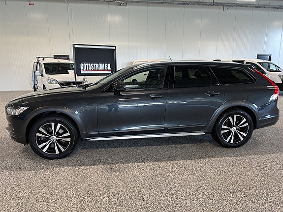 Volvo V90 Cross Country 9 of 25