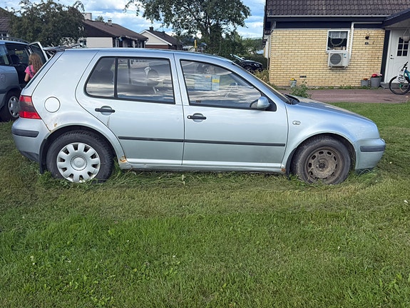 Volkswagen Golf IV 3 of 7
