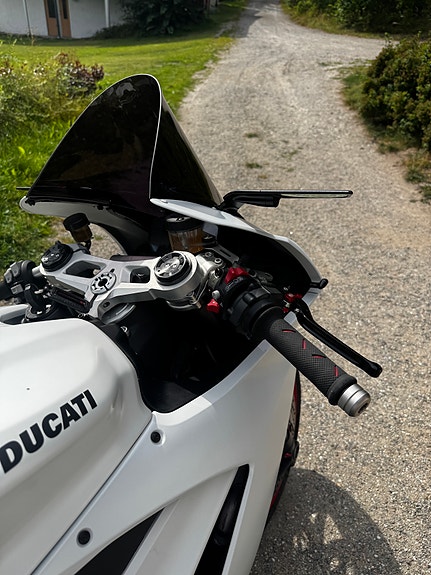 Ducati Panigale V2 25 of 25