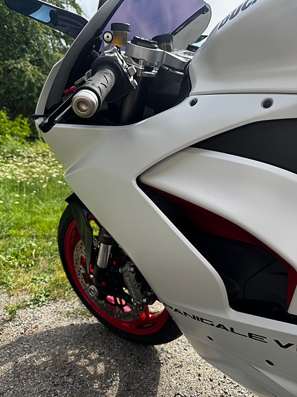 Ducati Panigale V2 10 of 25