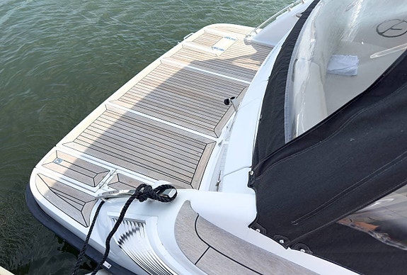 AQUADOR 28 HT | Diesel V6 | 8995/m 2 of 12