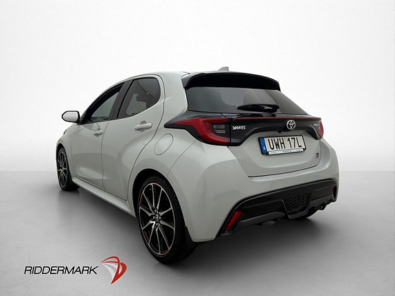 Toyota Yaris 5 of 30