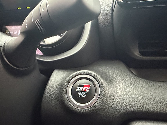 Toyota Yaris 26 of 30
