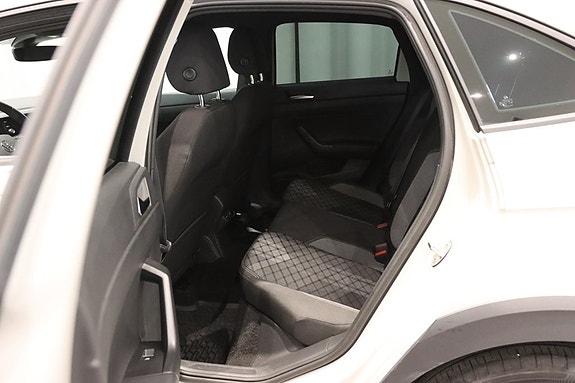 Volkswagen Taigo 8 of 21