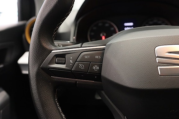 Seat Arona 11 of 17