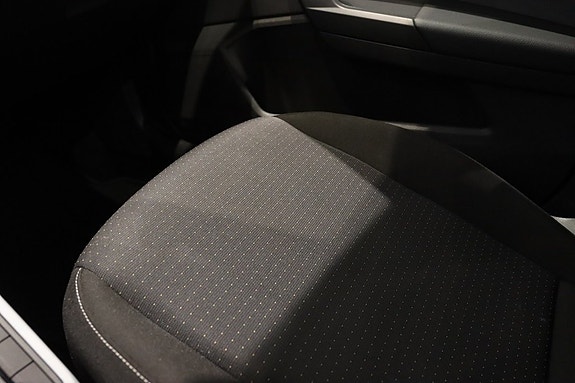 Seat Arona 17 of 17