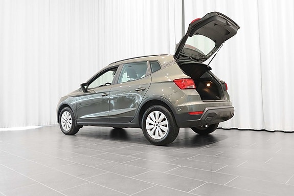 Seat Arona 4 of 17