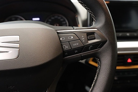 Seat Arona 12 of 17