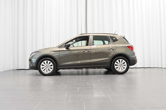 Seat Arona 2 of 17