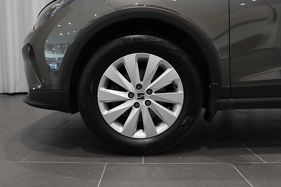 Seat Arona 6 of 17
