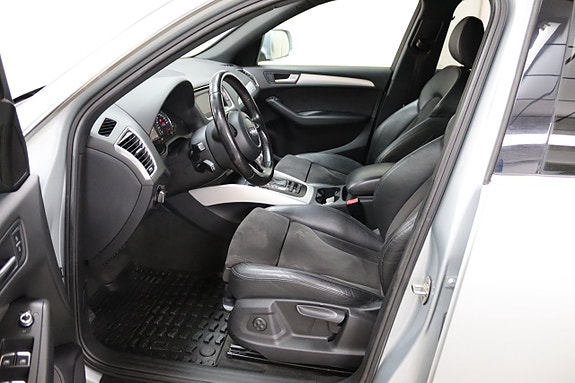 Audi Q5 10 of 22