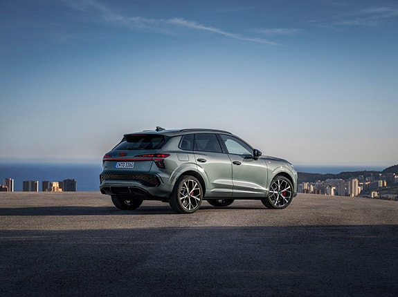 Audi Q3 5 of 13