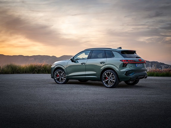 Audi Q3 6 of 13