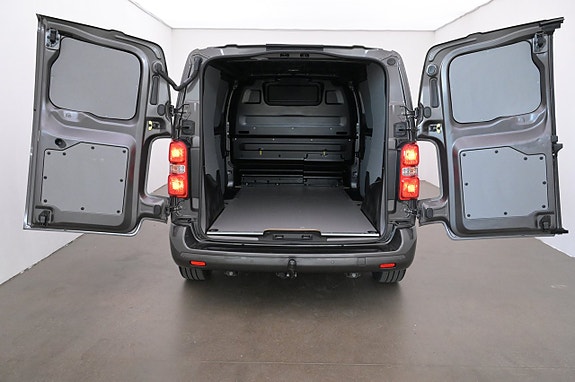 Peugeot e-Expert 22 of 27