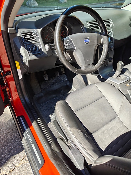 Volvo V50 8 of 9