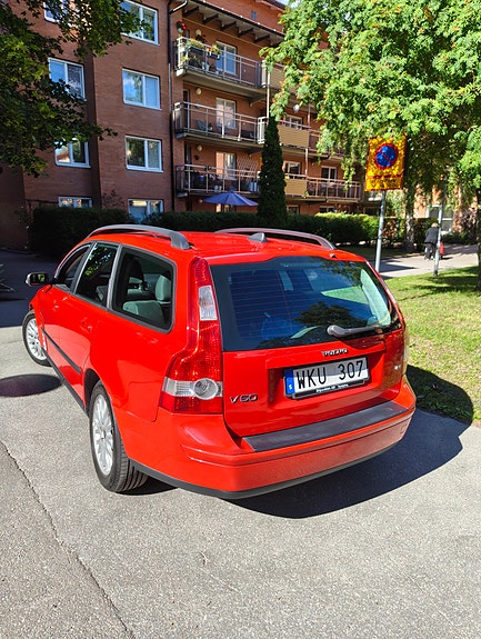 Volvo V50 2 of 9