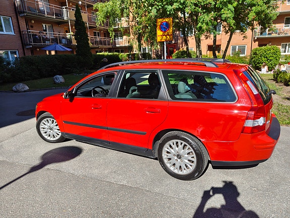Volvo V50 3 of 9