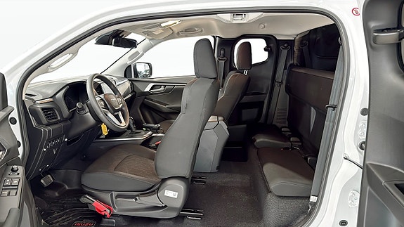 Isuzu D-max 4 of 9