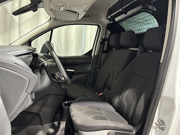Ford Transit Connect 12 of 25