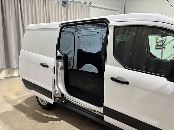 Ford Transit Connect 21 of 25