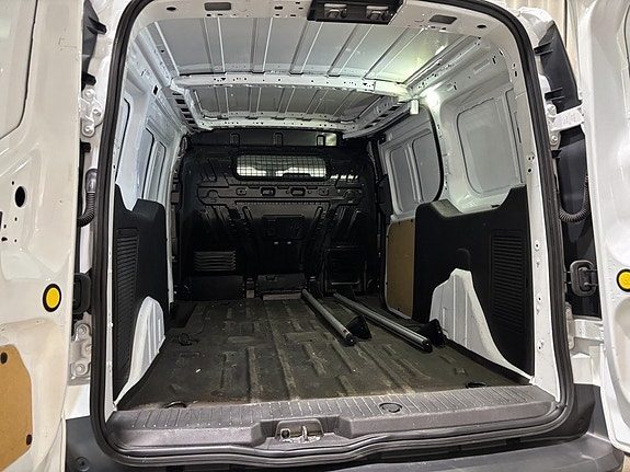 Ford Transit Connect 11 of 25