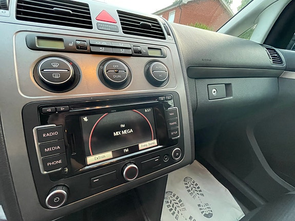 Volkswagen Touran 8 of 10