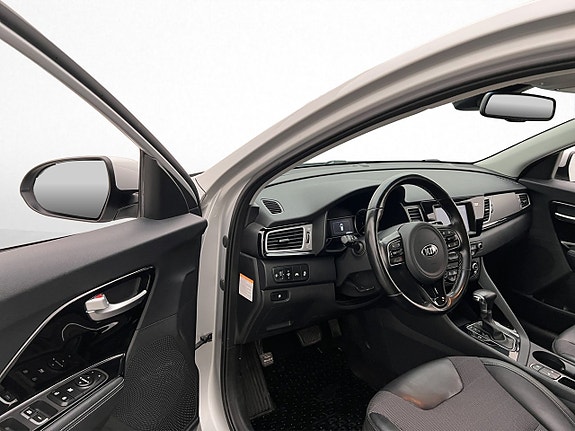 Kia Niro 8 of 25