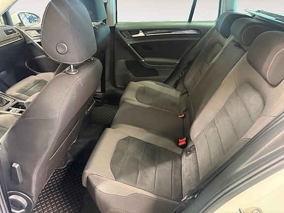 Volkswagen Golf VII 10 of 21