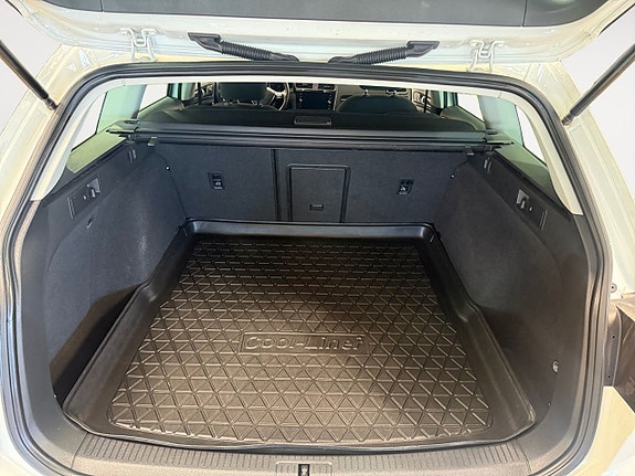 Volkswagen Golf VII 12 of 21