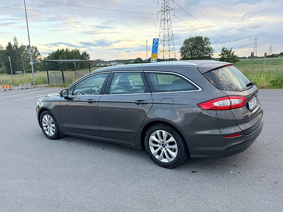 Ford Mondeo 2 of 9