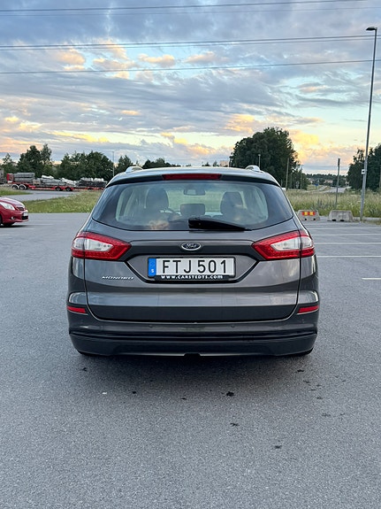 Ford Mondeo 3 of 9