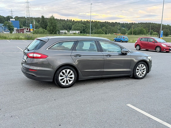 Ford Mondeo 4 of 9