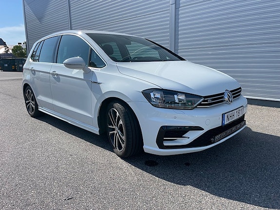 Volkswagen Golf Sportsvan 3 of 20